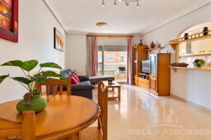 APARTAMENTO EN VENTA CON TERRAZA, PISCINA COMUNITARIA Y PLAZA DE GARAJE, EN LA MANGA DEL MAR MENOR, ZONA DEL ESTACIO