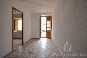 PLANTA BAJA PARA UNA REFORMA INTEGRAL EN VENTA, EN EL BARRIO DE LA CONCEPCION