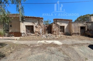 FINCA EN VENTA PARA REFORMAR INTEGRAMENTE, POZO LOS PALOS