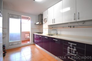 SE VENDE PISO, EN CALLE RAMON Y CAJAL (CARTAGENA)