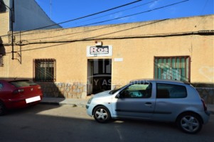 LOCAL COMERCIAL EN ARAGON, BARRIO PERAL